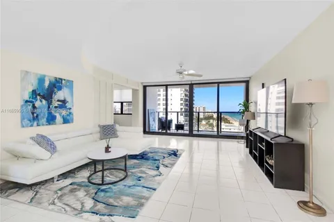 2301 S Ocean Dr # 1704, Hollywood FL 33019