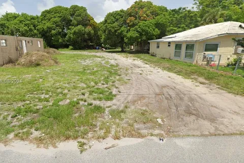 517 n 14 517 n 14, Fort Pierce FL 34950