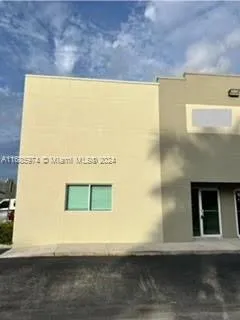 6330 NW 99th Ave, Doral FL 33178