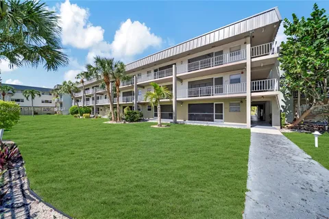 270 Layne Blvd # 106, Hallandale Beach FL 33009