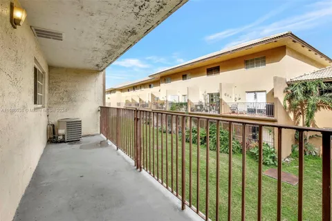 8851 NW 119th St # 4205, Hialeah Gardens FL 33018