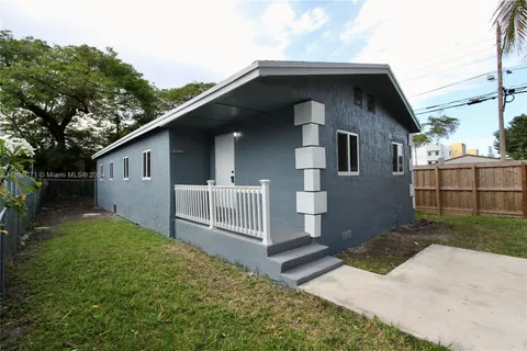 2290 NW 51st Ter, Miami FL 33142