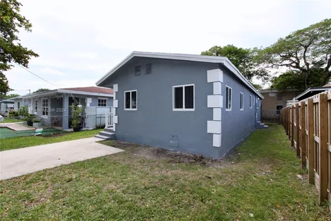 2290 NW 51st Ter, Miami FL 33142