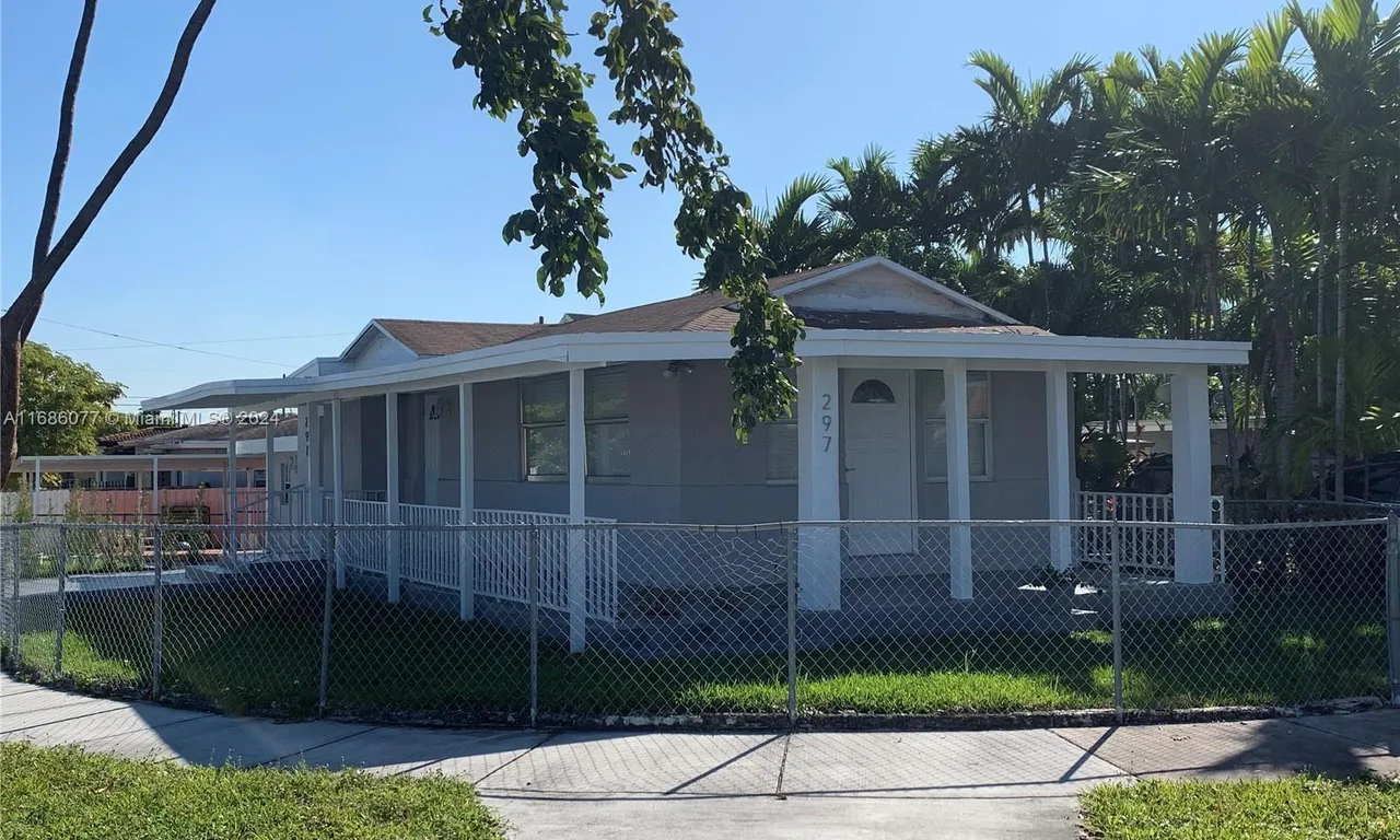 297 NW 60th Ave, Miami FL 33126