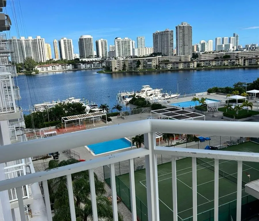 18051 Biscayne Blvd # 803, Aventura FL 33160