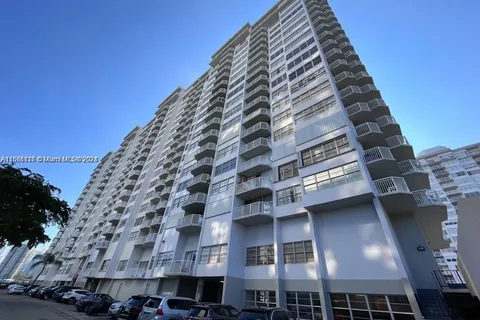 18051 Biscayne Blvd # 803, Aventura FL 33160