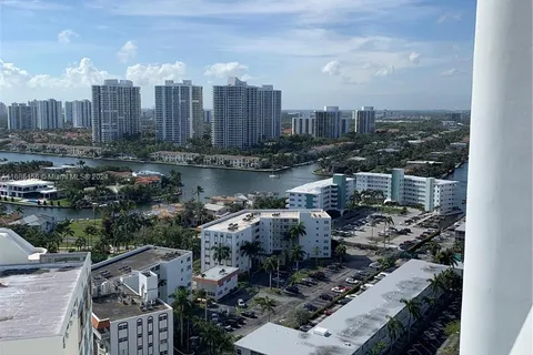 3140 S Ocean Dr # 2303, Hallandale Beach FL 33009