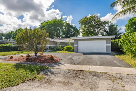 451 SW 29 Ter, Fort Lauderdale FL 33312