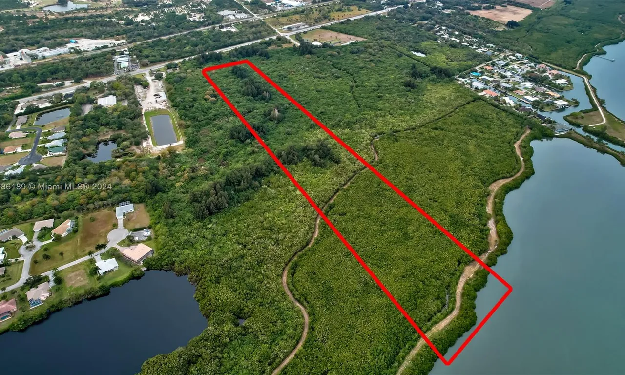 7570 39th Avenue, Vero Beach FL 32967