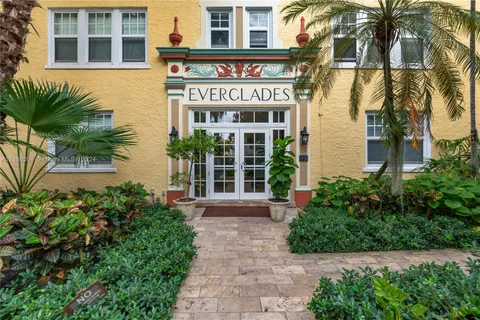 536 14th St # 304, Miami Beach FL 33139