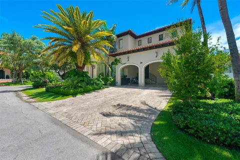 250 Buttonwood Drive, Key Biscayne FL 33149