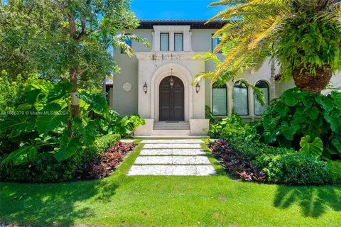 250 Buttonwood Drive, Key Biscayne FL 33149