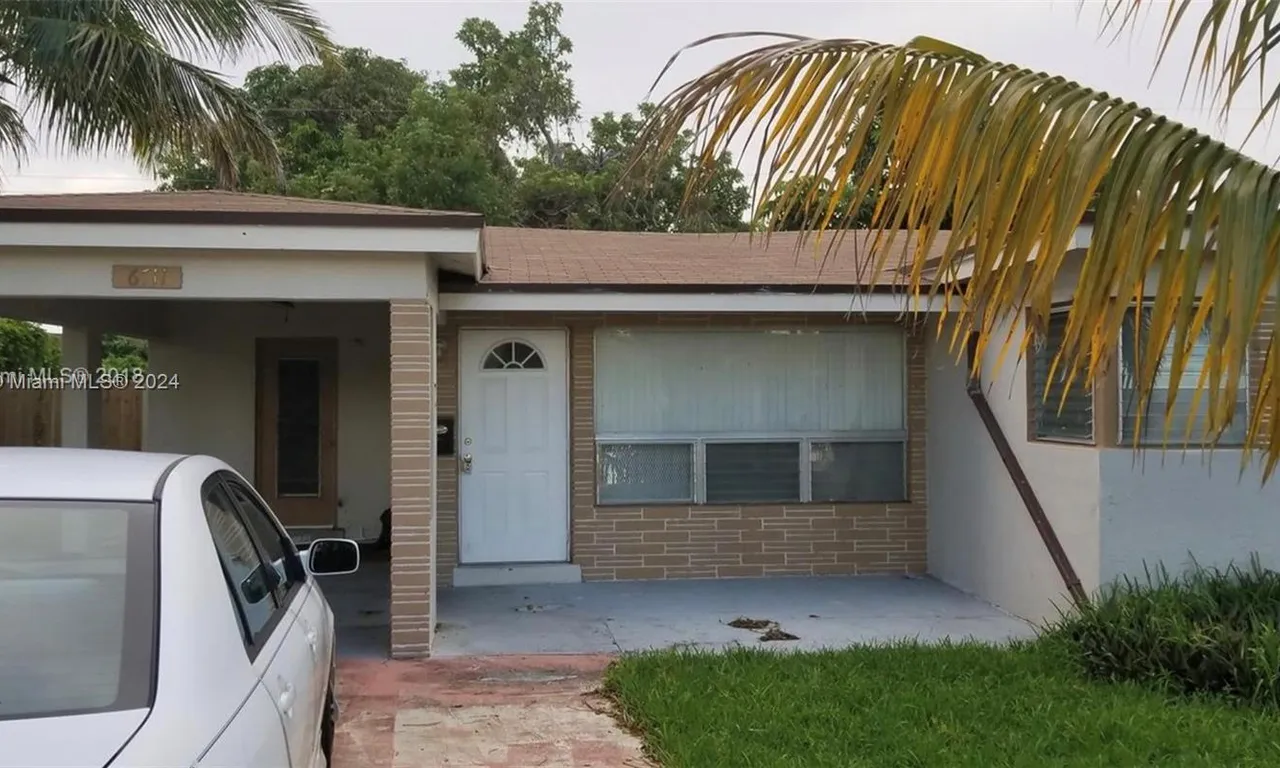 6711 SW 28th Ct, Miramar FL 33023