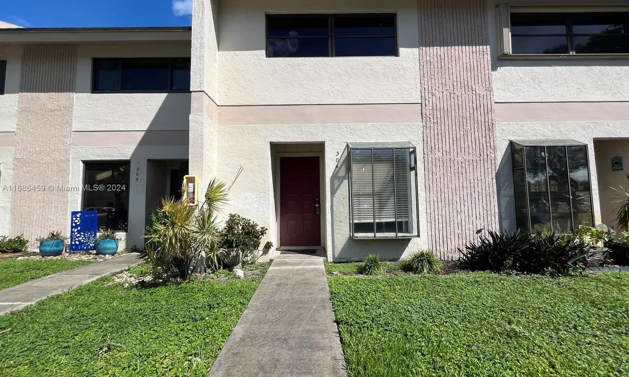 2700 S Oakland Forest Dr # 304, Oakland Park FL 33309