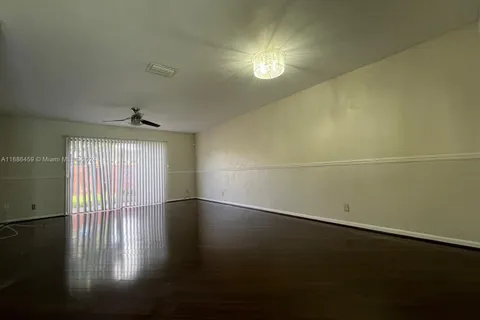 2700 S Oakland Forest Dr # 304, Oakland Park FL 33309