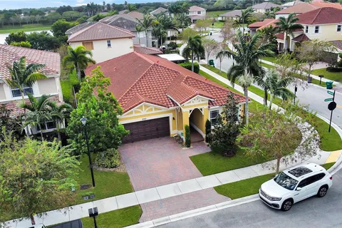 9750 Blue Isle Bay, Parkland FL 33076