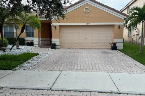 1617 Orchid Bnd, Weston FL 33327