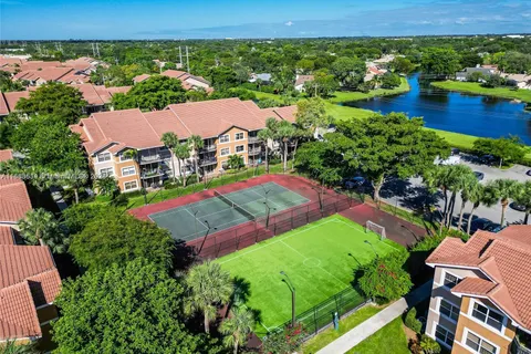 8721 Wiles Rd # 105, Coral Springs FL 33067