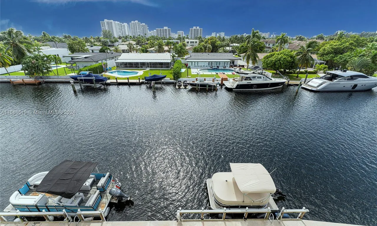 455 Paradise Isle Blvd # 402, Hallandale Beach FL 33009