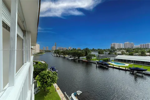 455 Paradise Isle Blvd # 402, Hallandale Beach FL 33009