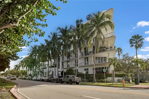 2001 Meridian Ave # 327, Miami Beach FL 33139