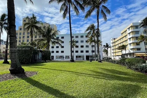 1390 Ocean Dr # 201, Miami Beach FL 33139