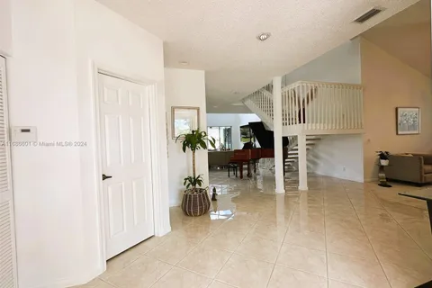 11713 Highland Pl, Coral Springs FL 33071