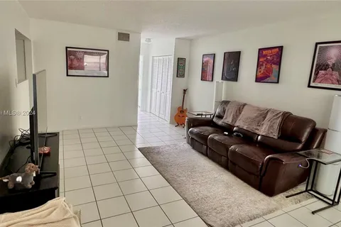 500 NE 2nd St # 223, Dania Beach FL 33004