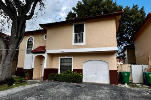 3435 Foxcroft Rd, Miramar FL 33025