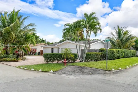 3170 NW 69th Ct, Fort Lauderdale FL 33309