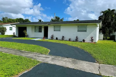 2420 NW 63rd Ter, Sunrise FL 33313