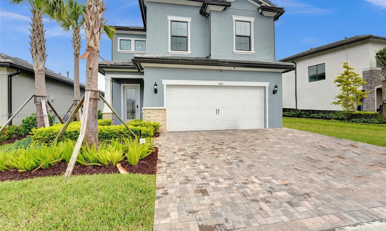 4468 Spruce Ln, Oakland Park FL 33309