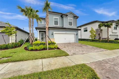 4468 Spruce Ln, Oakland Park FL 33309