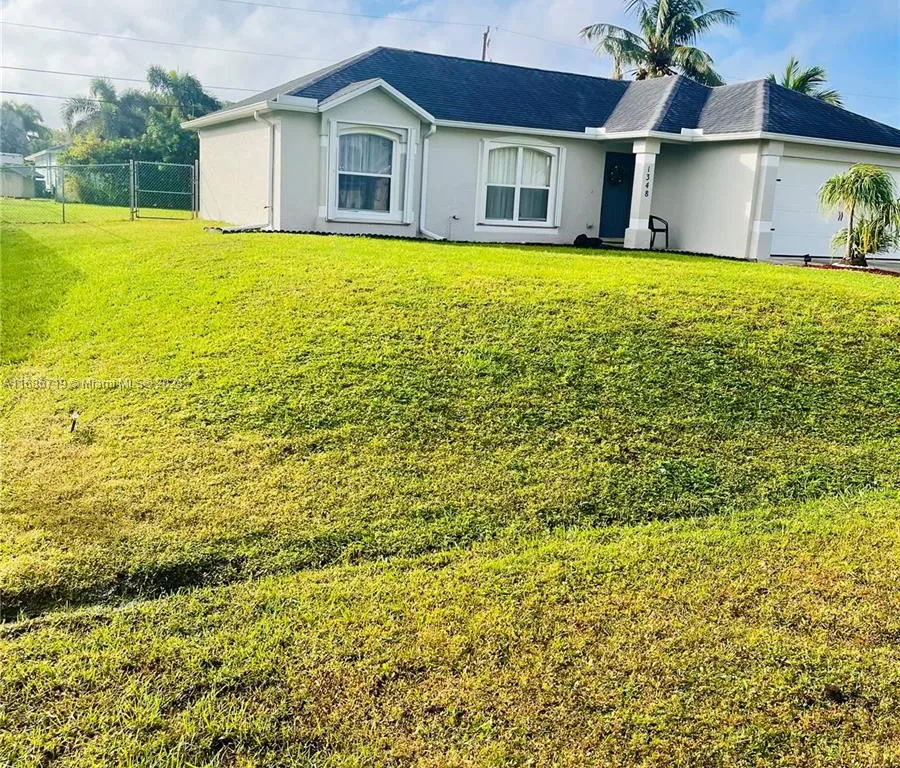 1348 SW Axtell Ave, Port St. Lucie FL 34953