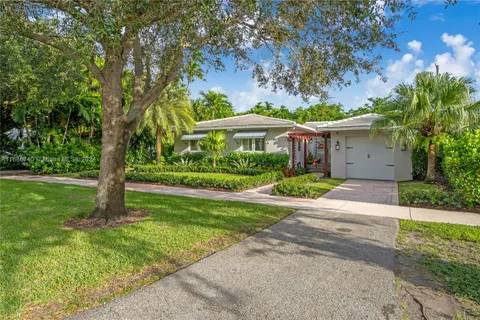 4921 Riviera Dr, Coral Gables FL 33146