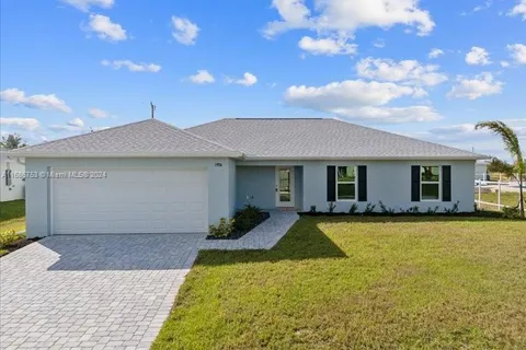 1904 NE 2nd PL, Cape Coral FL 33909