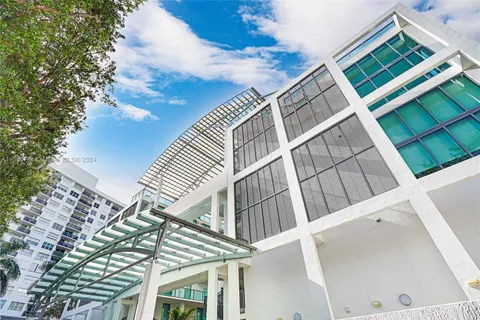 6000 Collins Ave # 336, Miami Beach FL 33140