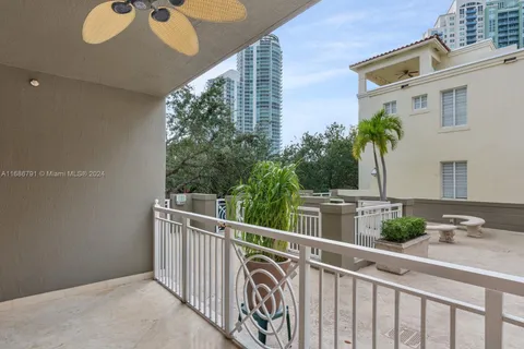 100 Meridian Ave # 216, Miami Beach FL 33139