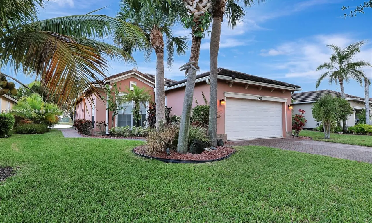 9922 SW Glenbrook Dr, Port St. Lucie FL 34987