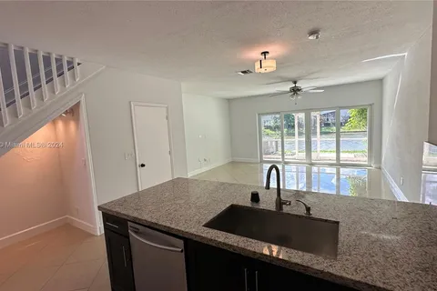 12026 SW 5th Ct, Pembroke Pines FL 33025