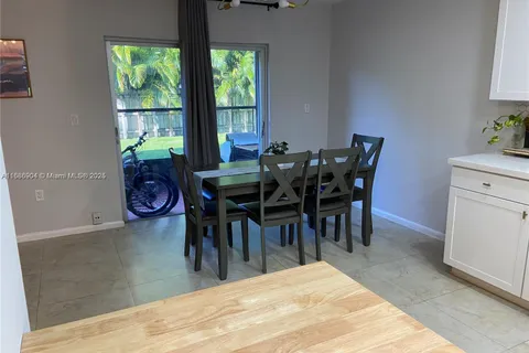 17190 SW 94th # 903, Palmetto Bay FL 33157
