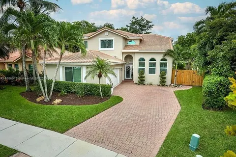 14176 S Cypress Cove Cir, Davie FL 33325