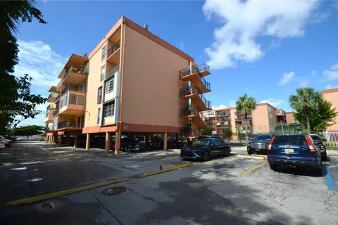 1990 W 56th St # 1102, Hialeah FL 33012