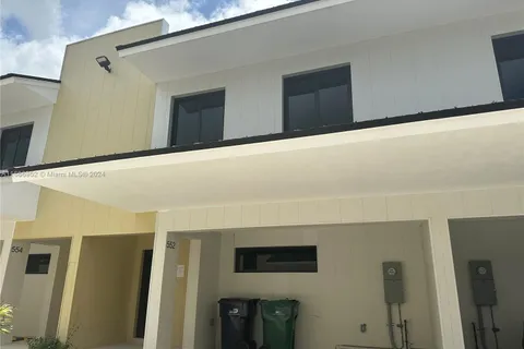 552 NW 7th St # 6, Florida City FL 33034