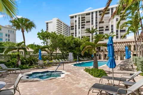 2001 N Ocean Blvd # 403, Fort Lauderdale FL 33305