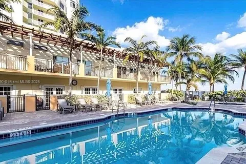 2001 N Ocean Blvd # 403, Fort Lauderdale FL 33305