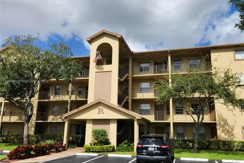 12501 SW 14th St # 312R, Pembroke Pines FL 33027