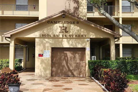 12501 SW 14th St # 312R, Pembroke Pines FL 33027