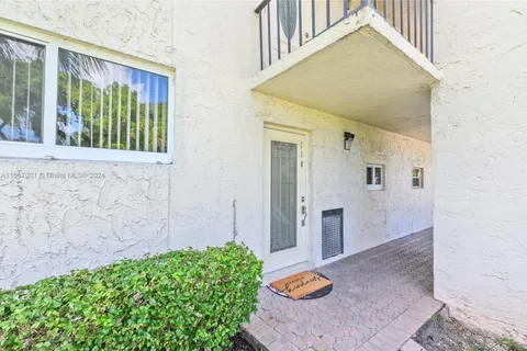 8940 S Hollybrook Blvd # 110, Pembroke Pines FL 33025