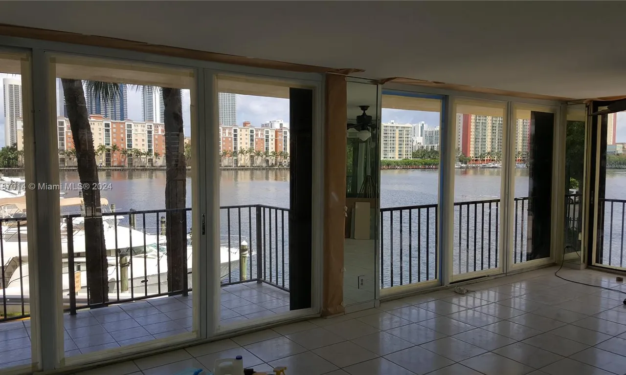 290 174th St # M19, Sunny Isles Beach FL 33160